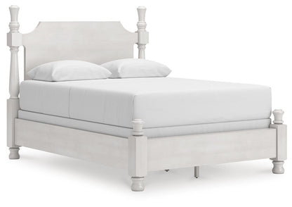 Chadworth Queen Poster Bed, Dresser, Mirror and Nightstand